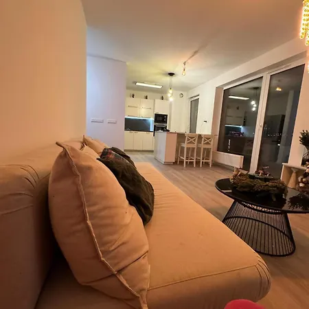 Modern Beautiful Close To The Center