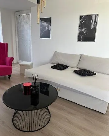 Modern Beautiful Close To The Center * ברטיסלאבה