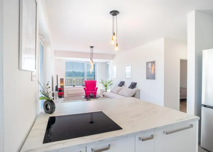 Modern Beautiful Close To The Center * Bratysława